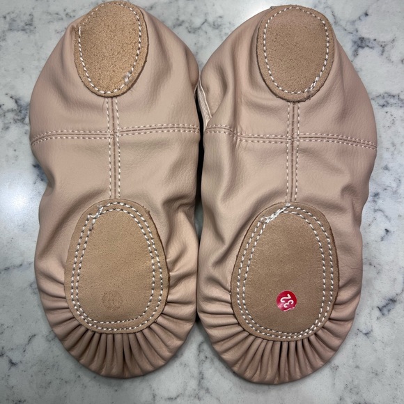 NEW Ballerina Flats Leather Split Sole Dance Shoes, Nude (size 3) - Picture 2 of 3
